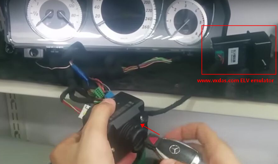 VVDI MB BGA tool Mercedes Key Programmer Install Mercedes W204 ELV emulato Step-18